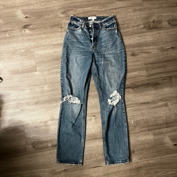 Abercrombie & Fitch High Rise Distressed Curve Love Dad Jeans - Picture 3 of 6